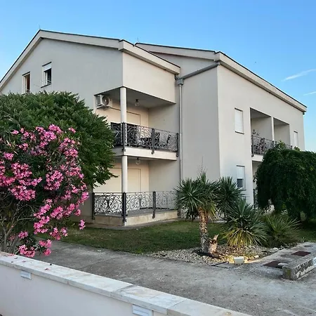 Vitas Apartman *